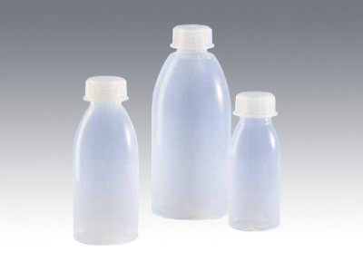 В бутылках из фторопласта производства немецкой компании Vitlab можно хранить растворы щелочей без потери свойств